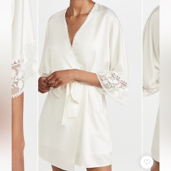 Flora Nikrooz Kylie Wrap Robe in Ivory - Worn Once! (XS/S)